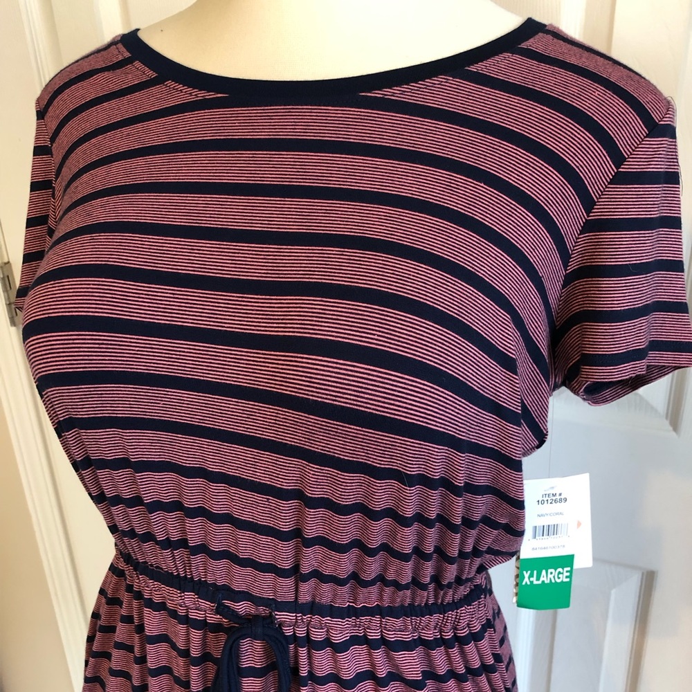 🌟LAST CHANCE🌟 Olive & Oak Navy T-Shirt Dress - Picture 3 of 7